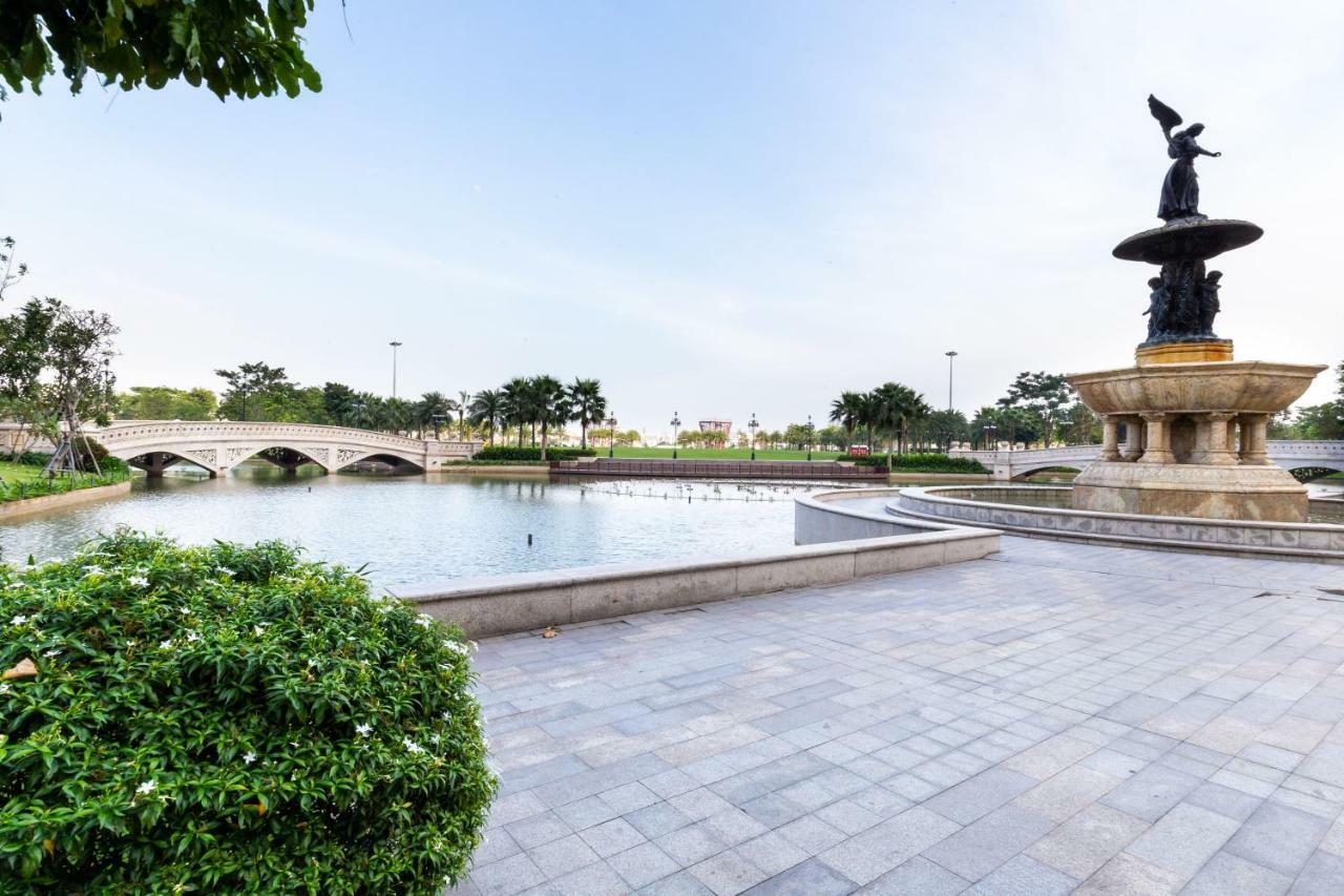 Vinhomes Premium Apartment Ho Chi Minh City Exterior photo